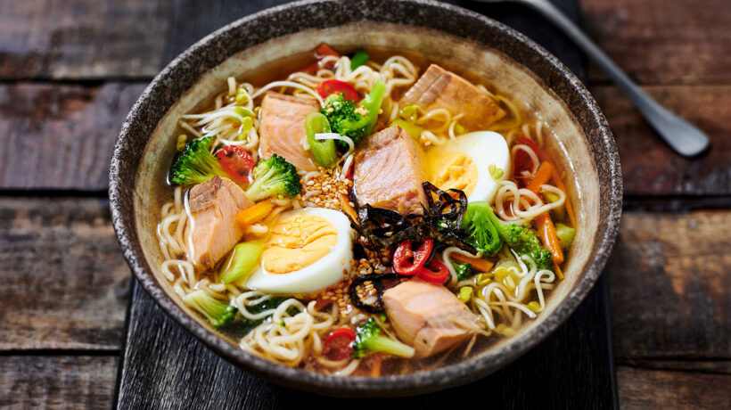 РАМЕН ІЗ ГОРБУШЕЮ АЛЯСКИ